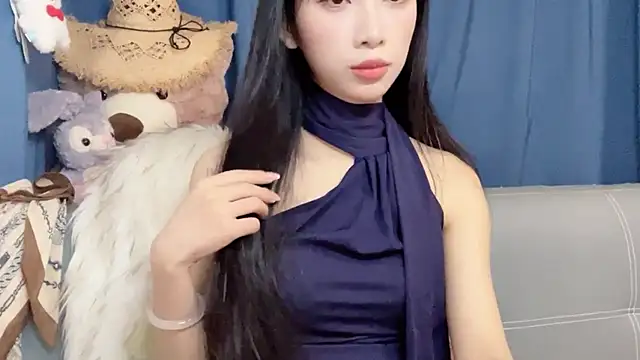 Lili-2 online show from March 2026 01:33:01 PM