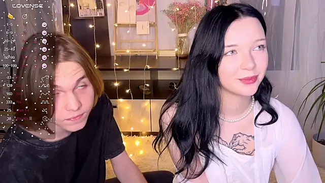 EmmaKittyCat online show from November 2025 06:54:01 PM