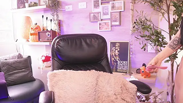 Dear Morgan online show from October 2025 07:47:02 PM