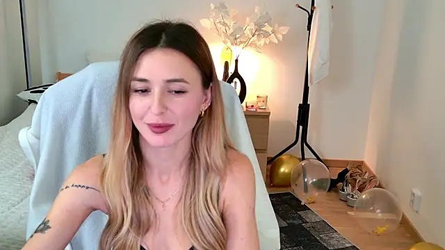 Sophie Enzo online show from February 2025 01:45:01 AM