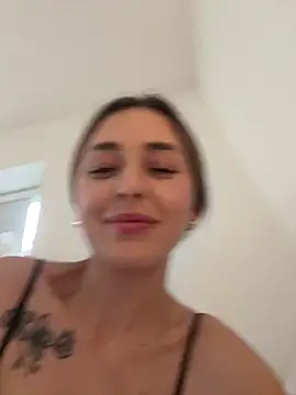 Sophie Enzo online show from February 2025 11:57:02 AM