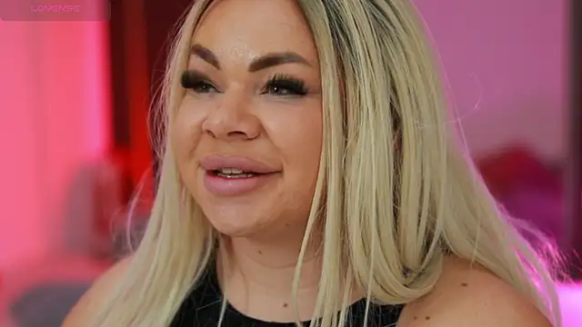 Snapshot of MissLilaa chatting on February 2025 08:31:02 PM MissLilaa online show from February 2025 08:31:02 PM