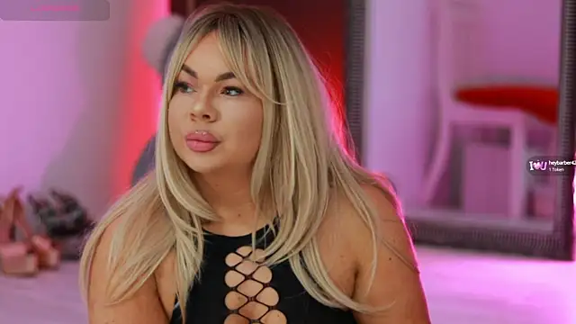 Snapshot of MissLilaa chatting on March 2025 05:28:02 PM MissLilaa online show from March 2025 05:28:02 PM