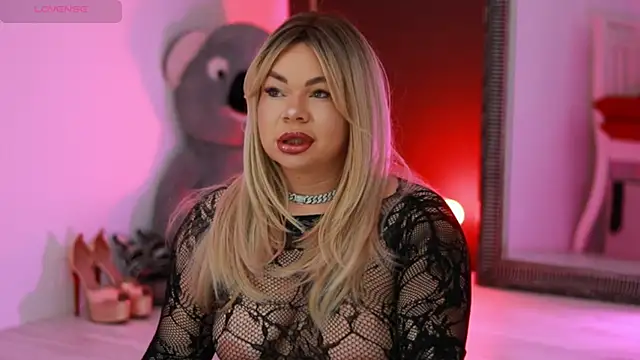 Snapshot of MissLilaa chatting on March 2025 05:41:02 PM MissLilaa online show from March 2025 05:41:02 PM