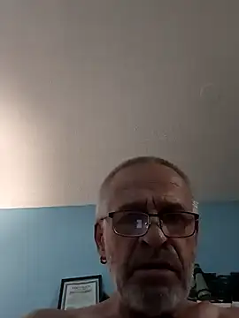 Snapshot of geilerschwanz64 chatting on February 2025 07:38:02 PM geilerschwanz64 online show from February 2025 07:38:02 PM