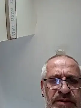 Snapshot of geilerschwanz64 chatting on March 2025 04:21:02 PM geilerschwanz64 online show from March 2025 04:21:02 PM