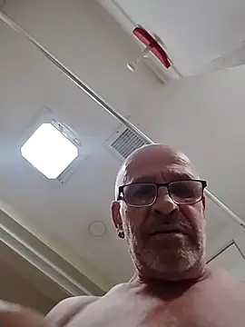 geilerschwanz64 online show from April 2026 10:08:02 PM