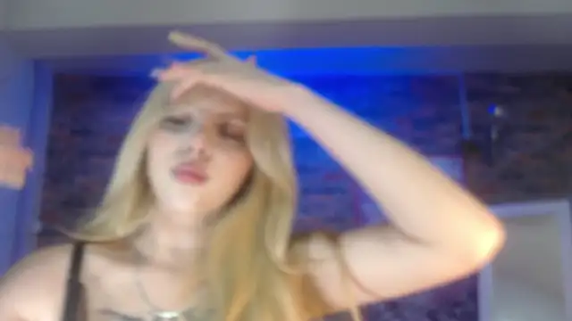 Kitty fox b online show from February 2025 04:13:02 PM