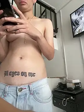 Snapshot of nico_18x chatting on November 2025 04:28:01 PM nico 18x online show from November 2025 04:28:01 PM