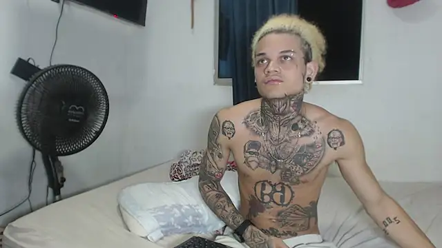 karitto  online show from December 2024 04:43:02 AM