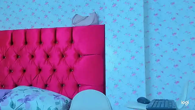 StassieBell online show from November 2025 02:14:01 AM