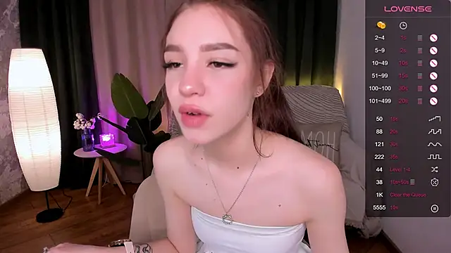 Snapshot of MilliBrown_ chatting on February 2025 12:05:02 PM MilliBrown online show from February 2025 12:05:02 PM