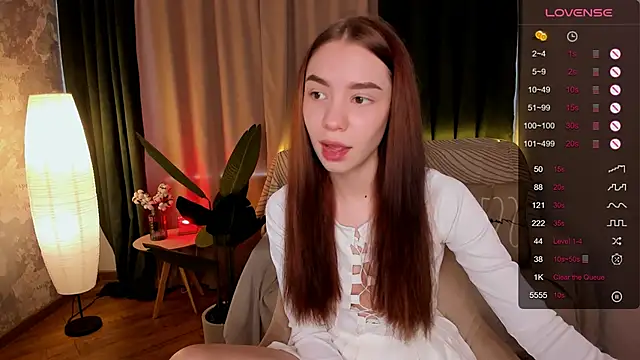 Snapshot of MilliBrown_ chatting on March 2025 08:33:02 AM MilliBrown online show from March 2025 08:33:02 AM
