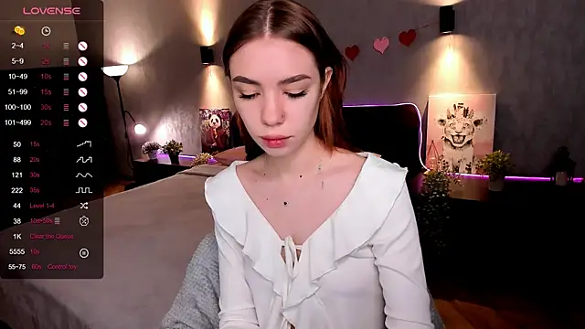 Snapshot of MilliBrown_ chatting on September 2025 08:14:01 AM MilliBrown online show from September 2025 08:14:01 AM