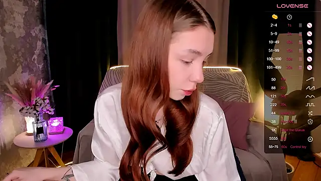 Snapshot of MilliBrown_ chatting on October 2025 08:06:01 AM MilliBrown online show from October 2025 08:06:01 AM