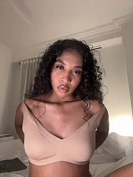 Snapshot of IamCrystal2 chatting on April 2026 11:22:02 PM IamCrystal2 online show from April 2026 11:22:02 PM