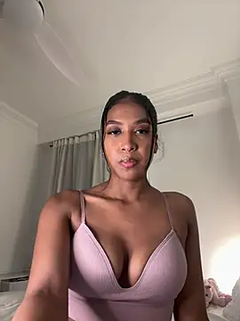 Snapshot of IamCrystal2 chatting on May 2026 08:39:01 PM IamCrystal2 online show from May 2026 08:39:01 PM