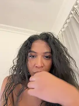Snapshot of IamCrystal2 chatting on May 2026 10:50:03 PM IamCrystal2 online show from May 2026 10:50:03 PM
