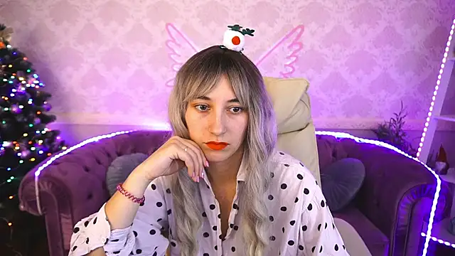 Snapshot of Roxy_Rayy chatting on December 2024 01:39:02 PM Roxy Rayy online show from December 2024 01:39:02 PM