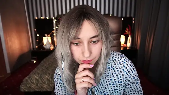 Snapshot of Roxy_Rayy chatting on January 2025 08:04:02 PM Roxy Rayy online show from January 2025 08:04:02 PM