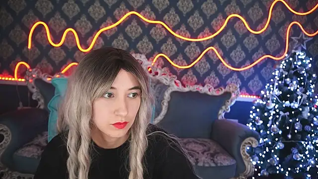 Snapshot of Roxy_Rayy chatting on January 2025 02:19:01 PM Roxy Rayy online show from January 2025 02:19:01 PM