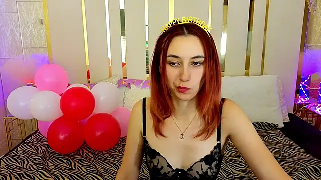 Snapshot of Roxy_Rayy chatting on October 2025 11:07:02 AM Roxy Rayy online show from October 2025 11:07:02 AM