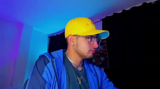 Giomar Reyes online show from January 2025 02:57:01 AM