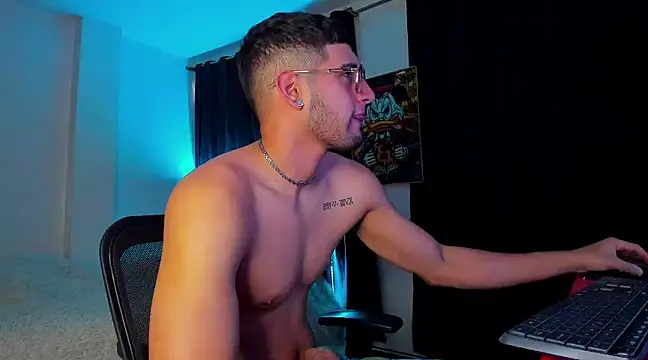 Giomar Reyes online show from January 2025 06:23:01 PM