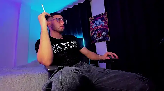 Giomar Reyes online show from January 2025 03:06:02 AM