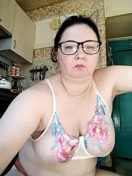 Holly-69 online show from June 2026 10:47:02 AM