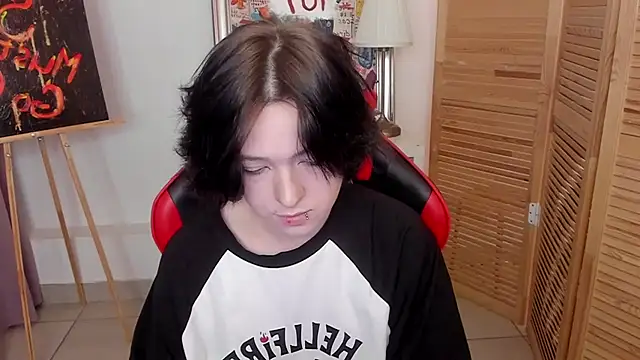 fiamoory online show from November 2025 08:08:02 AM