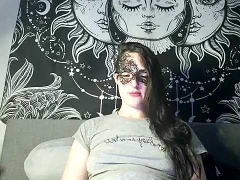 Snapshot of LexiSnowUK chatting on February 2025 09:06:02 PM LexiSnowUK online show from February 2025 09:06:02 PM