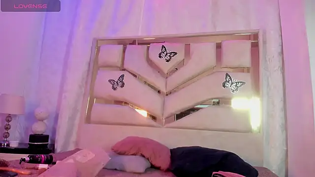 Strella ferrera online show from March 2026 08:31:01 PM