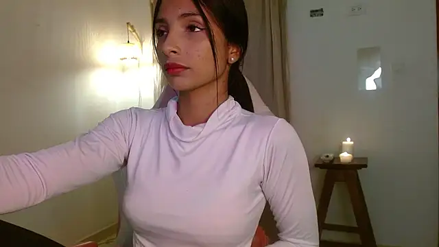 AnnitaSerna  online show from April 2026 03:50:02 AM