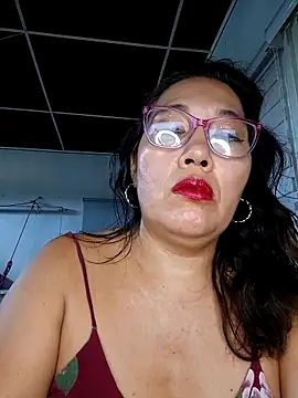 Snapshot of anniecoopeer chatting on February 2025 08:58:01 PM anniecoopeer online show from February 2025 08:58:01 PM