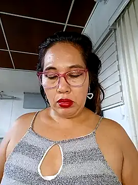 Snapshot of anniecoopeer chatting on February 2025 03:30:01 PM anniecoopeer online show from February 2025 03:30:01 PM