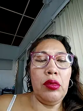 Snapshot of anniecoopeer chatting on February 2025 12:24:01 PM anniecoopeer online show from February 2025 12:24:01 PM