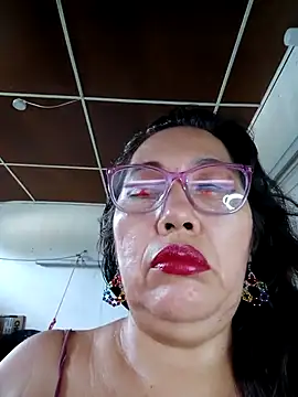 Snapshot of anniecoopeer chatting on March 2025 08:20:02 PM anniecoopeer online show from March 2025 08:20:02 PM