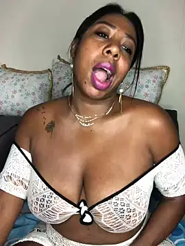 IsabellaaSmith online show from December 2024 11:05:02 PM