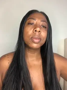 IsabellaaSmith online show from January 2025 12:20:02 PM