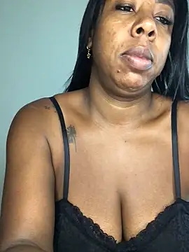 IsabellaaSmith online show from January 2025 12:18:01 PM