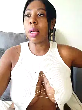 IsabellaaSmith online show from February 2025 03:24:02 PM