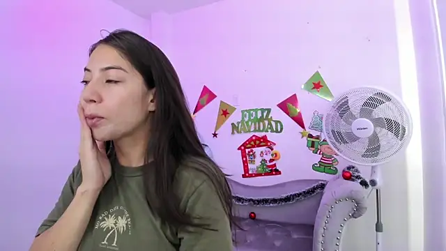 Ema louis  online show from December 2024 11:52:02 AM