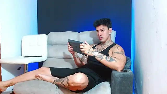 JUSTIN FULLER1 online show from February 2026 06:42:01 PM