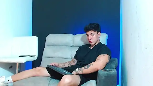 JUSTIN FULLER1 online show from March 2026 12:03:01 AM