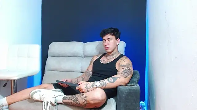 JUSTIN FULLER1 online show from April 2026 02:58:01 AM
