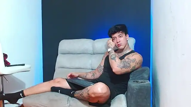 JUSTIN FULLER1 online show from May 2026 03:57:02 AM