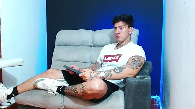 JUSTIN FULLER1 online show from May 2026 03:03:02 AM