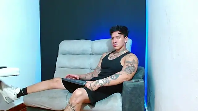 JUSTIN FULLER1 online show from June 2026 02:05:02 AM