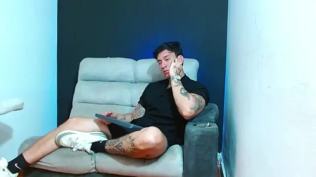 JUSTIN FULLER1 online show from July 2026 05:34:01 AM